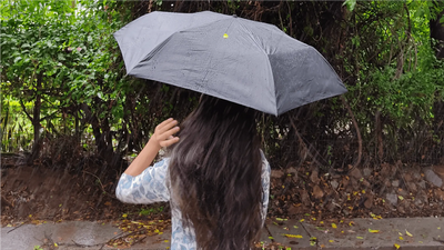 MONSOON VS. HAIR: WHY FRIZZ TAKES OVER AND WHAT SCIENCE SAYS YOU CAN DO ABOUT IT