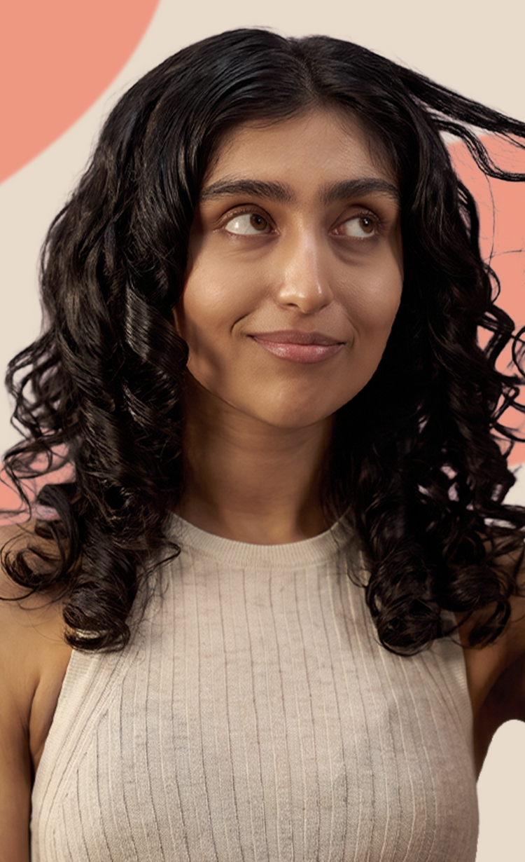Boosts natural<br>curl pattern 